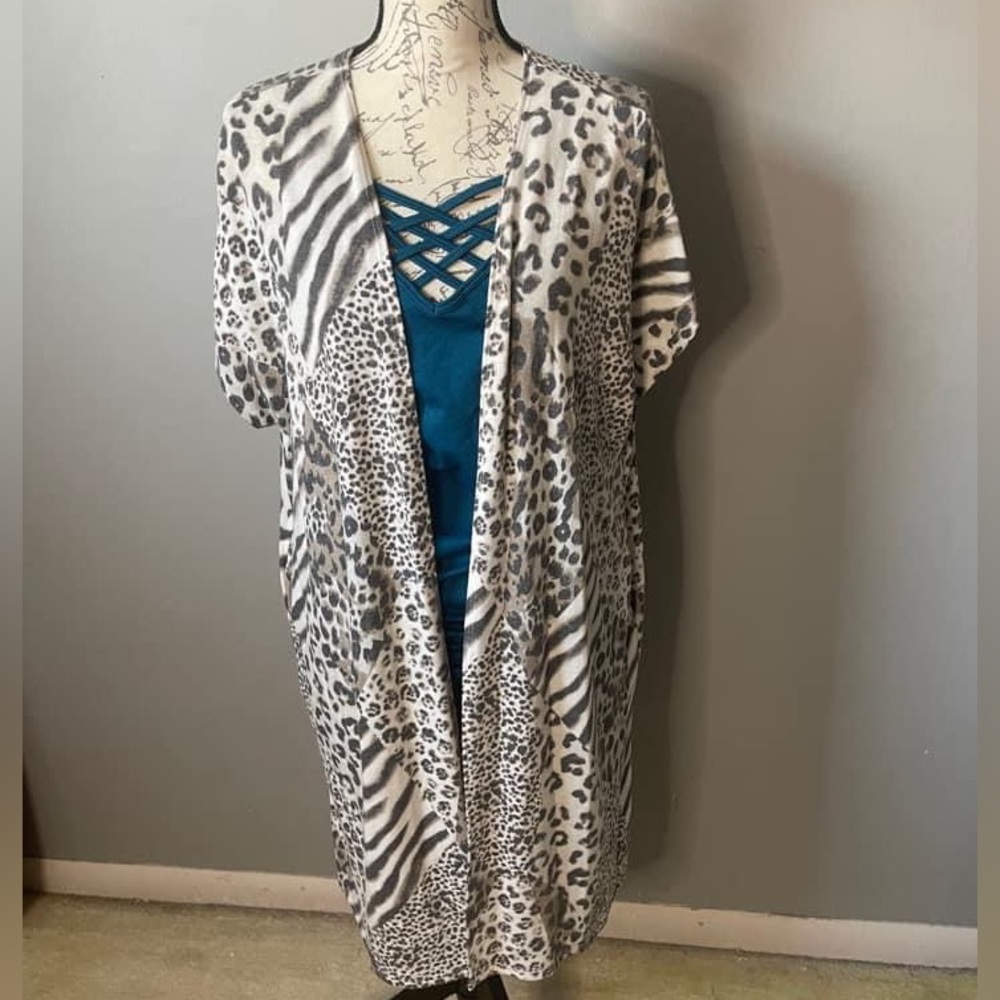 Plus Size Short Sleeve Mixed Animal Print Sweater Duster cardigan